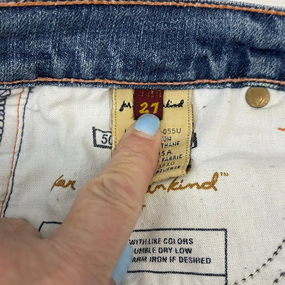 7 For All Mankind Flare Jeans Women 27 Blue Boho Western Casual Distressed Hem - Picture 9 of 11